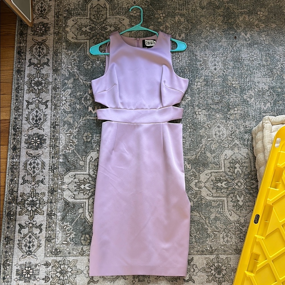 Elegant Lavender Sleeveless Dress